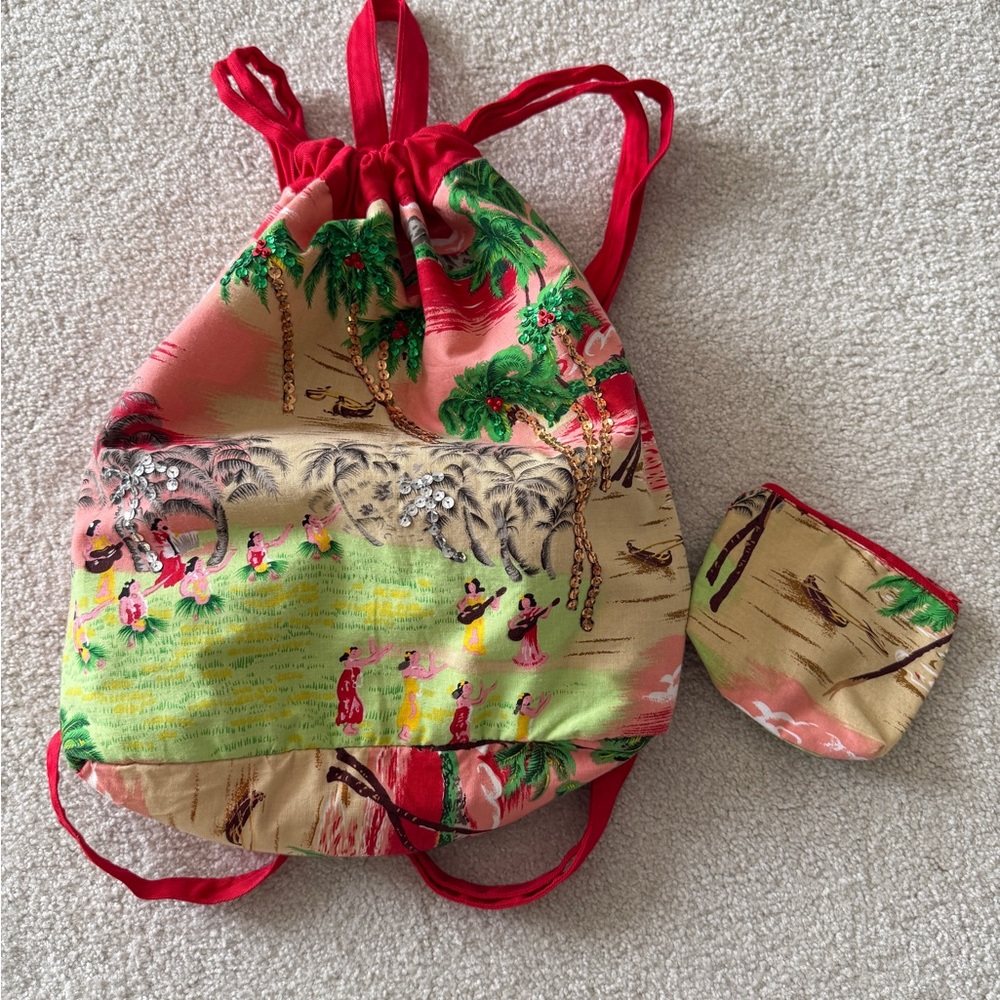 Colorful Hawaiian 🌺 Drawstring Backpack with Matching Pouch